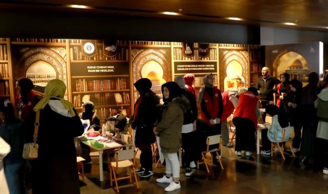 Karatay Kent Konseyi Gençlik Meclisi’den “Konya Kitap Günleri”nde anlamlı stant