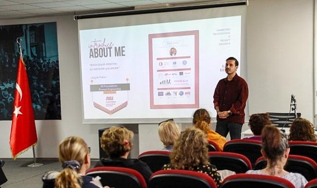 Karşıyaka Belediyesi’nden kadın girişimcilere dijital destek