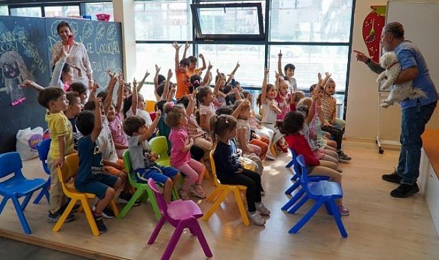 Karşıyakalı çocuklara hayvan sevgisi aşılanıyor