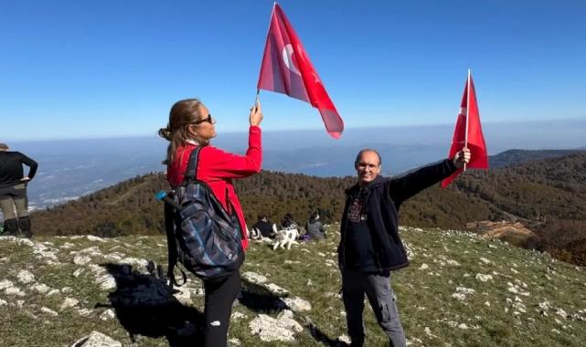 Kartepe’nin zirvesinde Cumhuriyet coşkusu