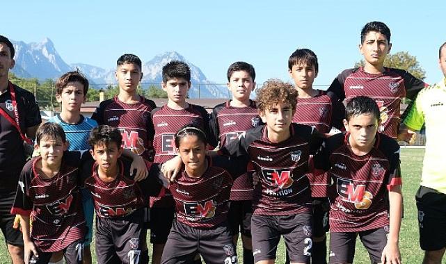 Kemer Belediye Spor fırtına gibi