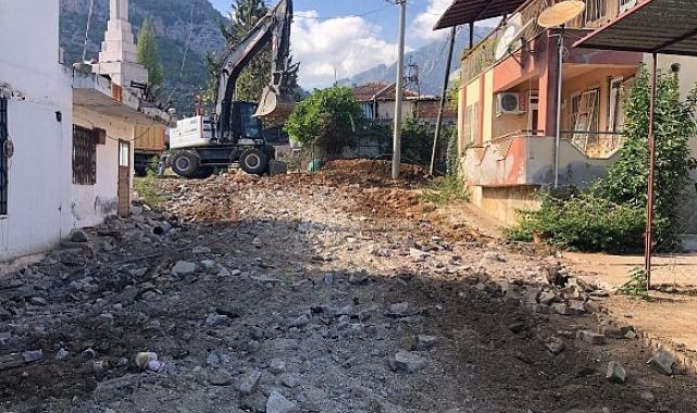 Kemer’de altyapı çalışmaları sürüyor
