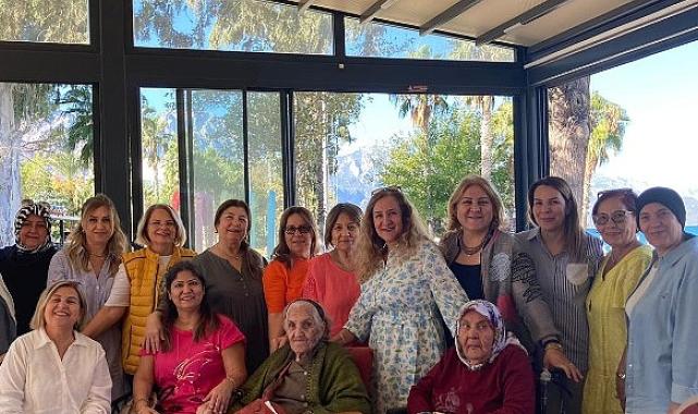 Kemer’in çınarları Deniz Kafe’de buluştu