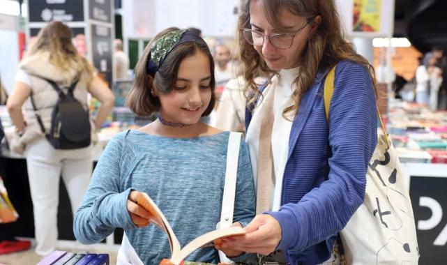 Kitap tutkunu Melis’ten örnek davranış