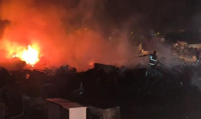 Kızıltepe’de hurdalık alanda çıkan yangın söndürüldü