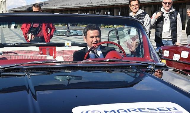 Klasik otomobiller Başkan Aydın’ın startıyla yola çıktı