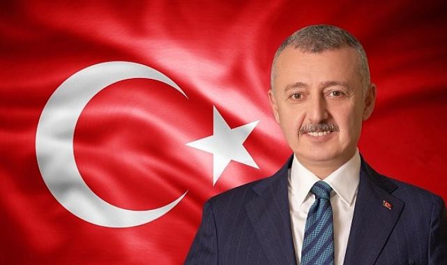 Kocaeli Büyükşehir Belediye Başkanı Doç. Dr. Tahir Büyükakın Cumhuriyetimizin 101.yaşını kutladı