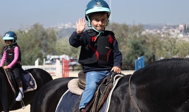 Kocaeli’de 20 bin çocuk binicilik sporuyla tanıştı