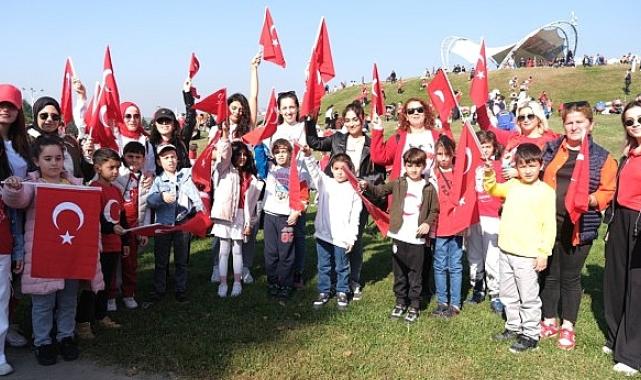 Kocaeli’de binler ‘Cumhuriyet’ aşkına koştu