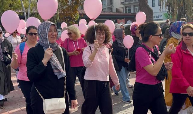 Kocaeli’de meme kanserine farkındalık yürüyüşü