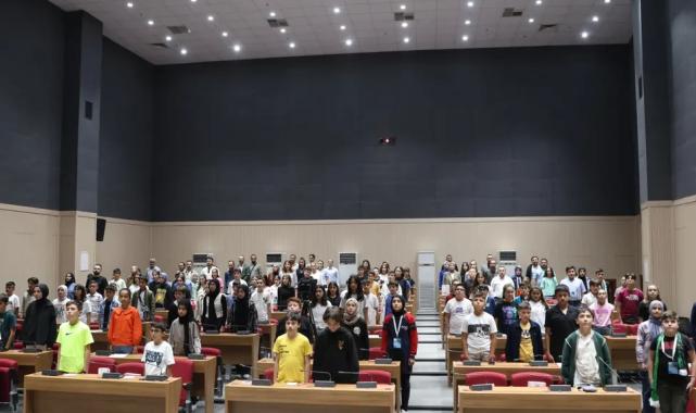 Konya Büyükşehir Belediyesi Çocuk Meclisi dönemin ilk toplantısını yaptı