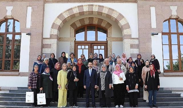 Konya Büyükşehir “Dünya Kadın Çiftçiler Günü”nde Kadın Çiftçileri Buluşturdu