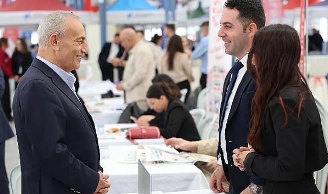 Küçükçekmece Belediyesi İş Arayan ve İşverenler Arasında Köprü Oldu