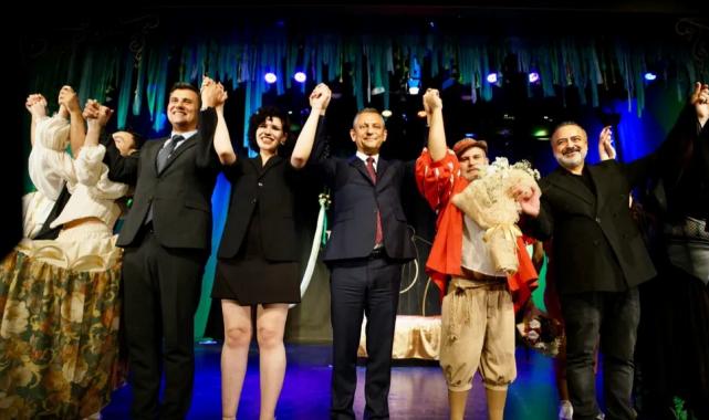 Manisa Şehir Tiyatrosu’ndan görkemli prömiyer