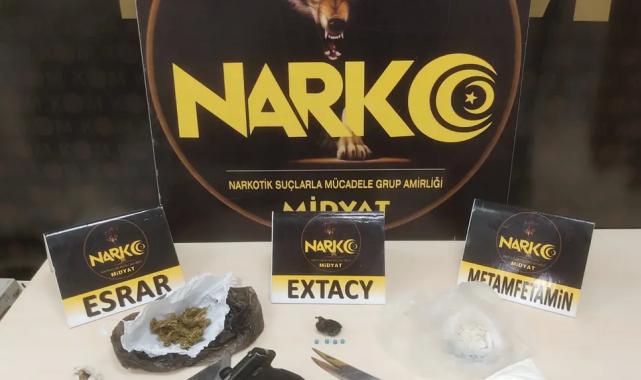 Mardin emniyetinden zehir tacirlerine ve silah kaçakçılarına operasyon: 3 gözaltı