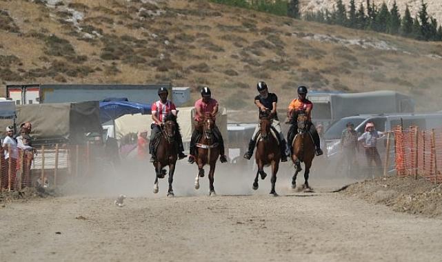 Menemen’de Rahvan At Yarışı Heyecanı Yaşanacak