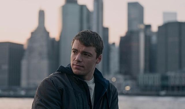 Netflix’in Başrolünde Gabriel Basso’ya Yer Veren Aksiyon Dolu Dizisi The Night Agent, Üçüncü Sezon Çekimlerine İstanbul’da Başlayacak