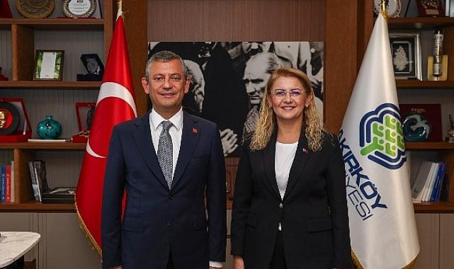 Özgür Özel’den Başkan Ovalıoğlu’na Hizmet Övgüsü