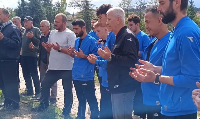 Pazaryerispor sezonu açtı… Merhum Mustafa Nemni unutulmadı!