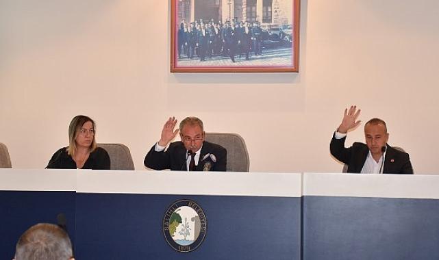 Salihli Belediye Meclisi, Mazlum Nurlu Başkanlığında Ekim Ayı Meclis Toplantısını Gerçekleştirdi.