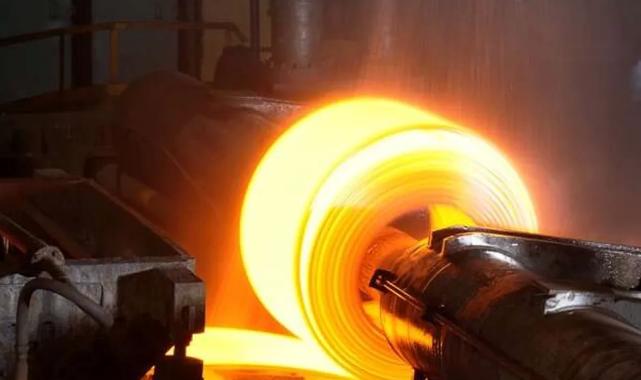 Sanayi üretimi aylık ve yıllık bazda azaldı