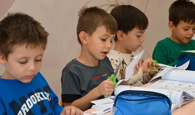 Selçuklu Belediyesi, Selçuklu Sanat, Eğitim, Teknoloji ve Atölye Programları (SETAP) kapsamında faaliyetlerini sürdüren Hatice Hatun Çocuk Mektebi’nde yeni dönem eğitimleri devam ediyor