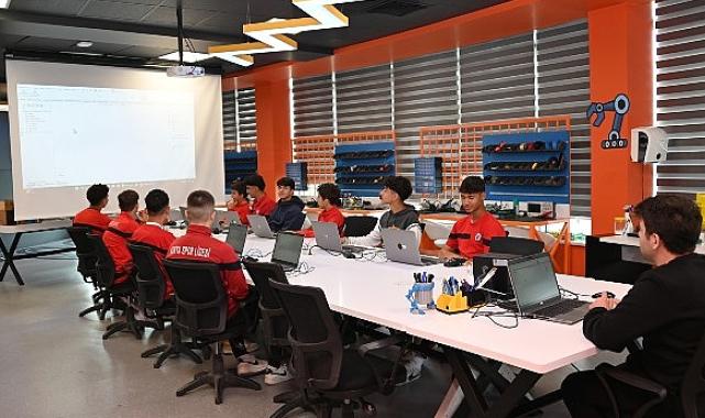 Selçuklu Gelişim ve Teknoloji Akademisi’nde Eğitimler Devam Ediyor