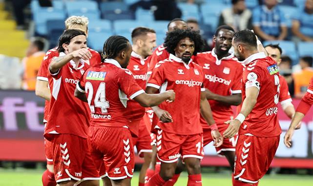 Adana Demirspor 2-4  Net Global Sivasspor (Maç Sonucu) Sivas geriden gelerek kazandı!