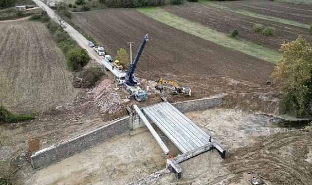 Tatarahmet köprüsünde kiriş montajı tamam