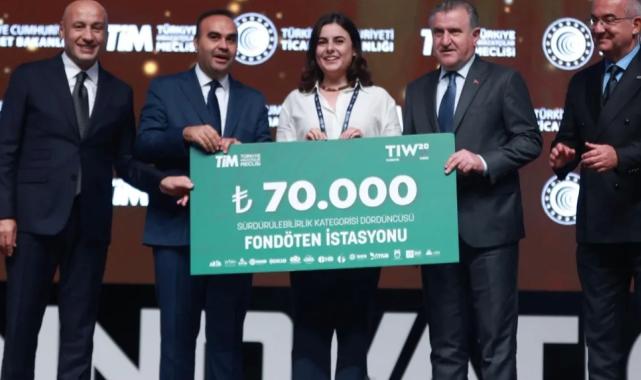 “Teknolojide, dijitalde ve yapay zekada güçlü olmamız lazım”