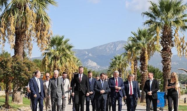 Uluslararası Balkan Şenliği’nin konukları Buca’yı adım adım gezdi