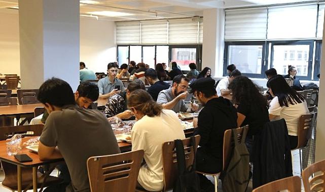 Üniversitelilerin Akşam Yemeği Çankaya Belediyesi’nden