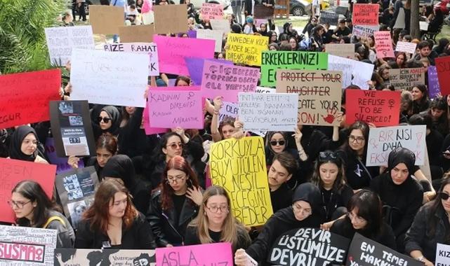 Üsküdar Üniversitesi “Şiddete Karşı” yürüdü!