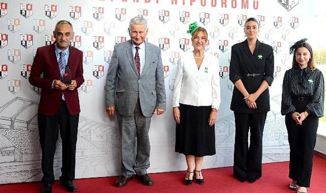 Veliefendi Hipodromu’nda Atlar Serebral Palsi İçin Dörtnala Koştu