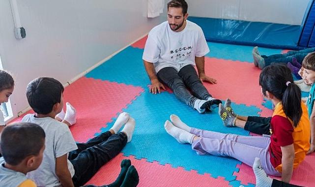 Vestel ve SosyalBen Vakfı çocukları şampiyonlarla buluşturdu