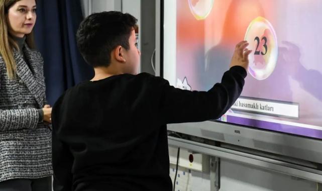 200 bin öğretmene ‘dijital’ yetkinlik!