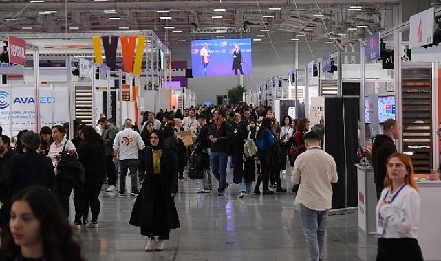 3. İstanbul Kariyer Fuarı, bu yıl da iş arayanların akınına uğradı.