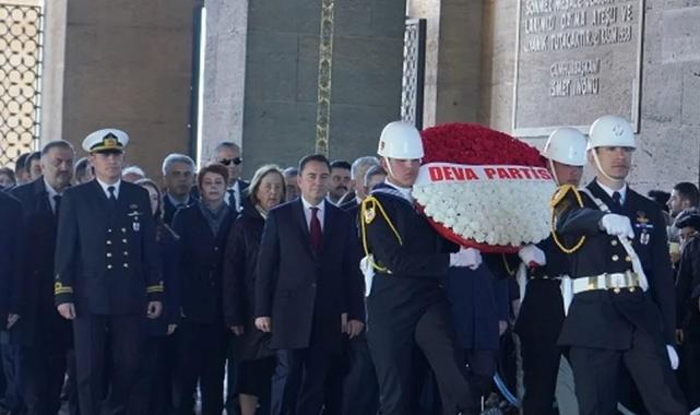 Ali Babacan, Anıtkabir Özel Defteri’ni imzaladı