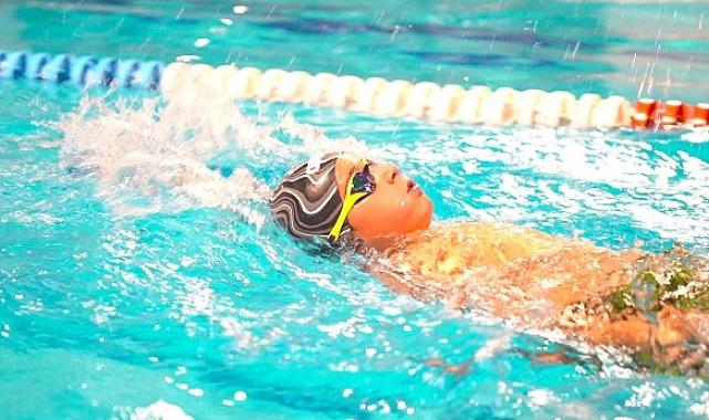 Aliağa Belediyesi Yüzme Kursu Sporcuları Milli Yüzücü Olma Yolunda