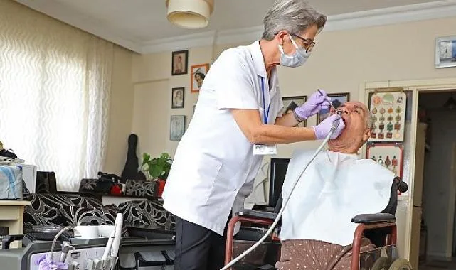 Antalya Büyükşehir Belediyesi’nden evde diş sağlığı hizmeti