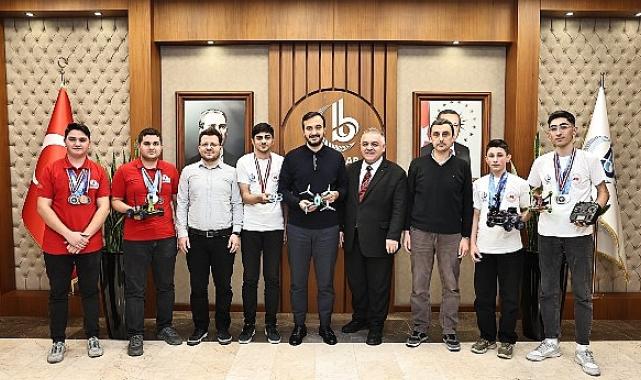 “Bağcılar’lı öğrencilerden büyük başarı”