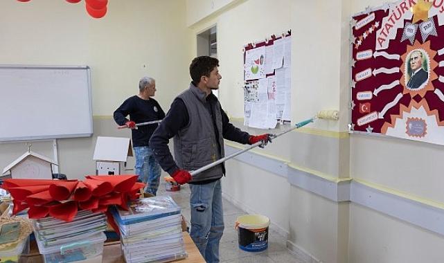 Balçova Belediyesi’nden okullara boyama desteği