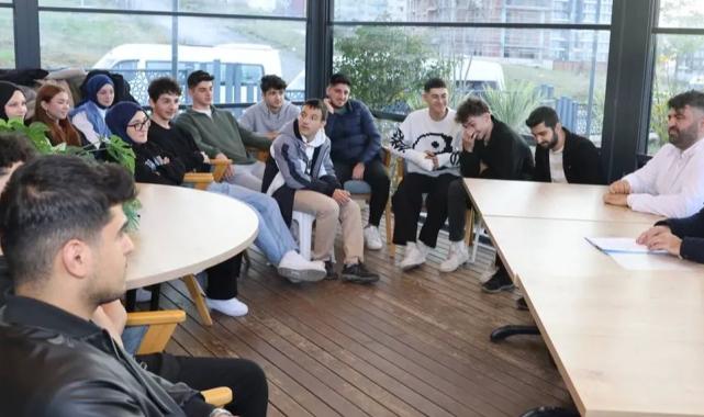 Başkan Çiftçi gençlerle bir araya geldi