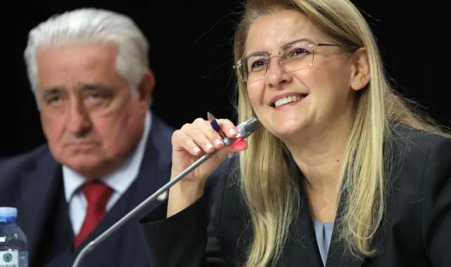 Başkan Ovalıoğlu mahallelileri dinlemeye devam ediyor