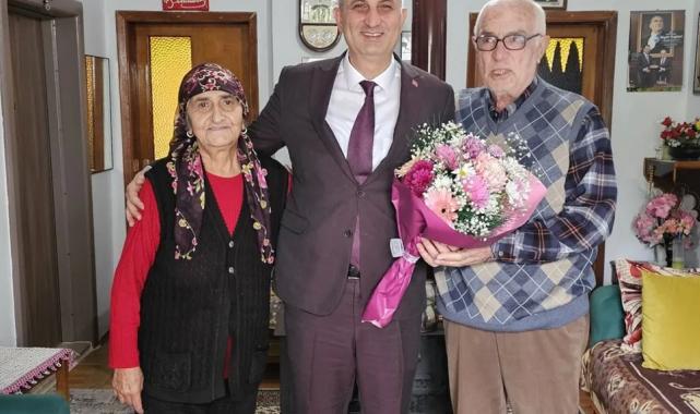 Başkan Sezer’den ilkokul öğretmenine anlamlı ziyaret