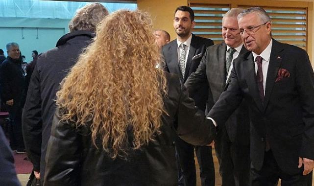 Başkan Topaloğlu öğretmenlerle yemekte bir araya geldi