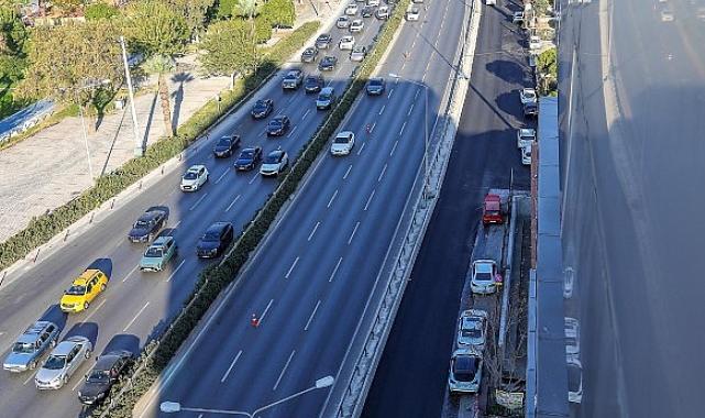 Bayraklı’da yol ve köprü yenileme çalışmaları sürüyor