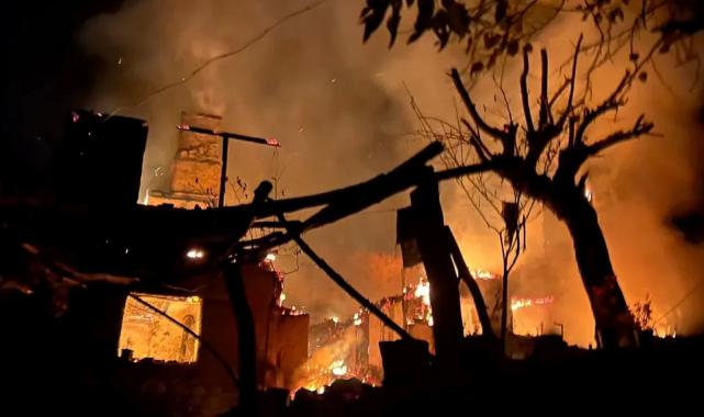 Bilecik İnhisar’da yangın! 3 ev kullanılamaz hale geldi