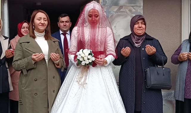 Bilecik Pazaryeri’nde AK Partili kadın başkanlar gelin almaya katıldı