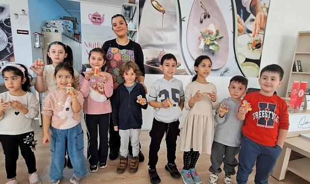 Bornova Belediyesi’nden minik şeflere ara tatil atölyesi